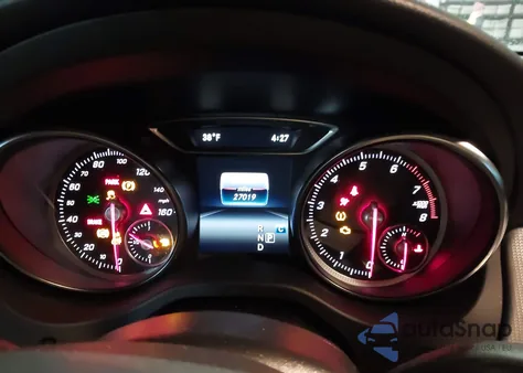 2019 Mercedes-Benz Gla 250 4Matic z USA, uszkodzony, nr VIN WDCTG4GB6KJ640972